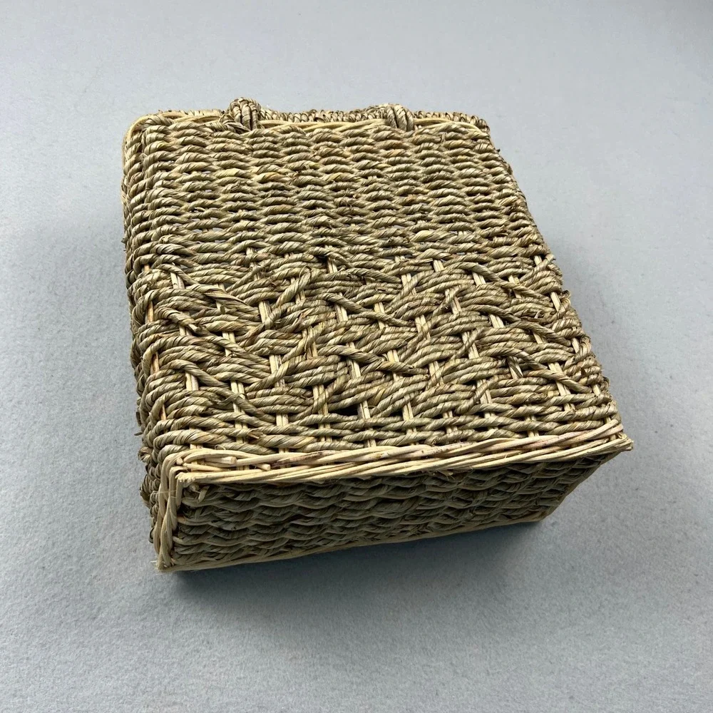 Threshold woven hanging